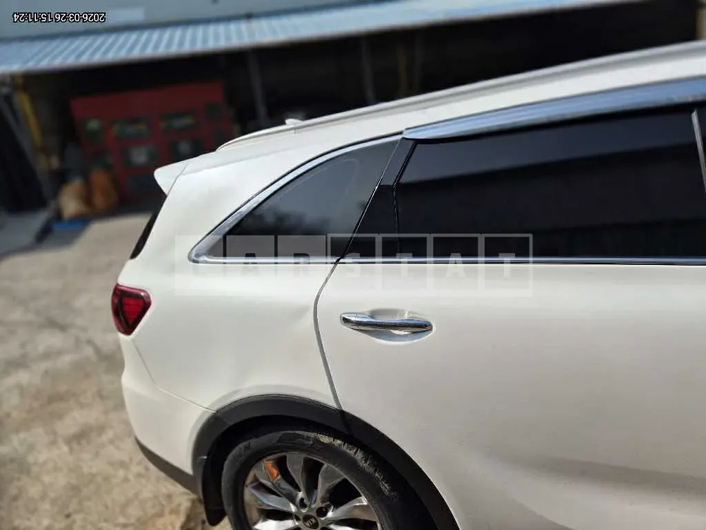 Photo 2 of 11: 2017 Kia Sorento — Korean insurance auction