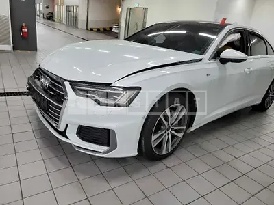 Photo 1 of 33: 2022 Audi A6 45 TFSI quattro, VIN WAUZZZF2XNN028728 — Korean insurance auction