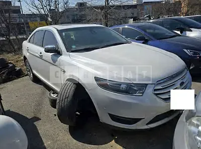 Photo 1 of 10: 2015 Ford Taurus — Korean insurance auction