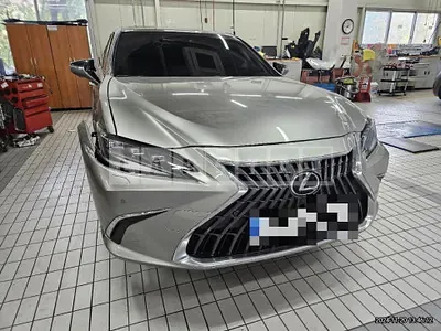 Photo 1 of 30: 2024 Lexus ES300h — Korean insurance auction