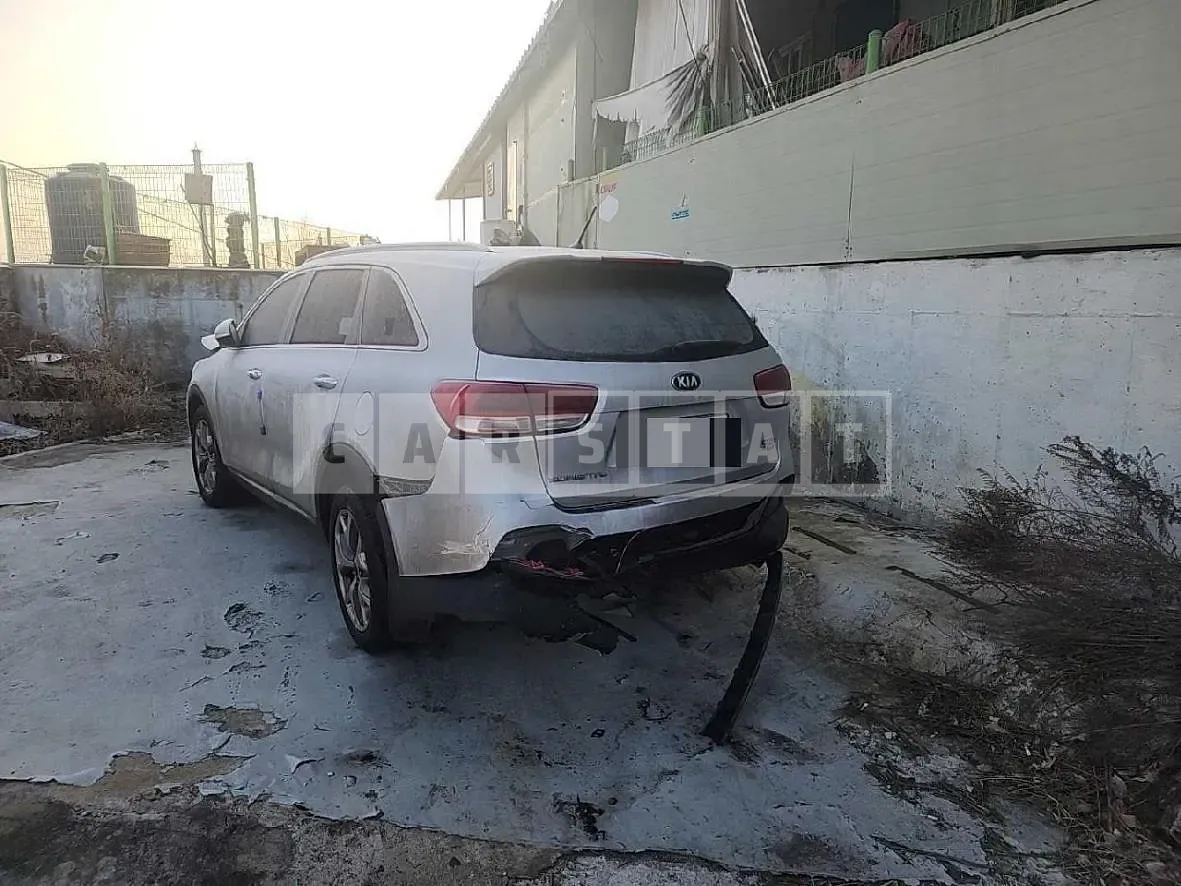 Photo 2 of 35: 2015 Kia Sorento 4WD — Korean insurance auction