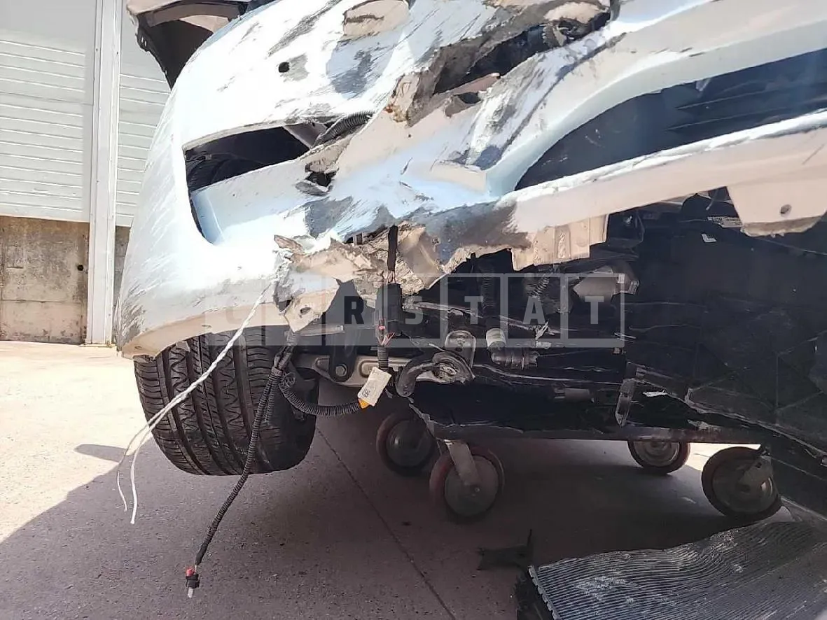 Photo 2 of 35: 2021 Tesla Model Y Long Range, VIN 5YJYGDEE1MF225416 — Korean insurance auction