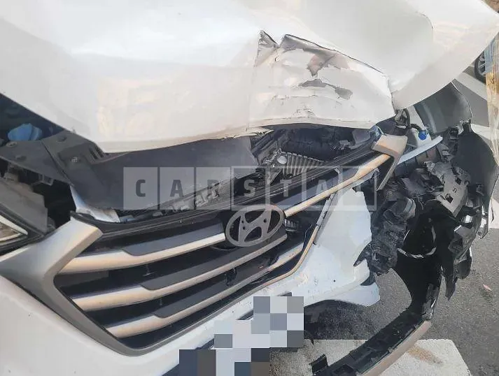Photo 2 of 19: 2016 Hyundai Tucson TL — Korean insurance auction