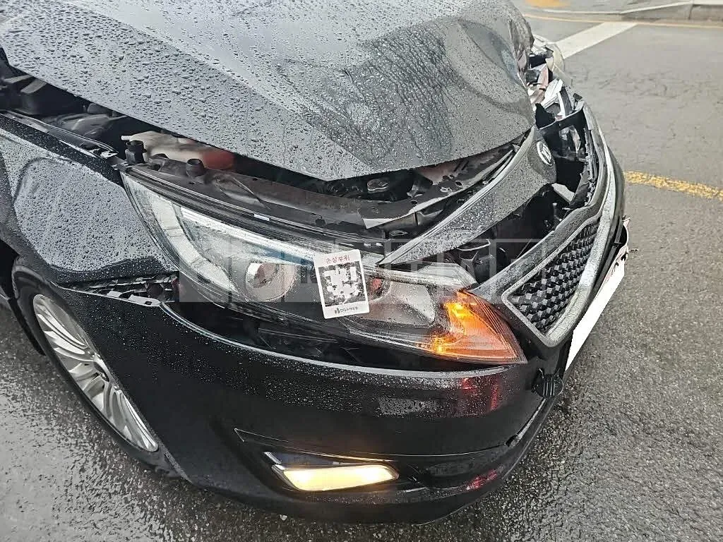 Photo 2 of 10: 2015 Kia K5, VIN KNAGN418BGA639411 — Korean insurance auction