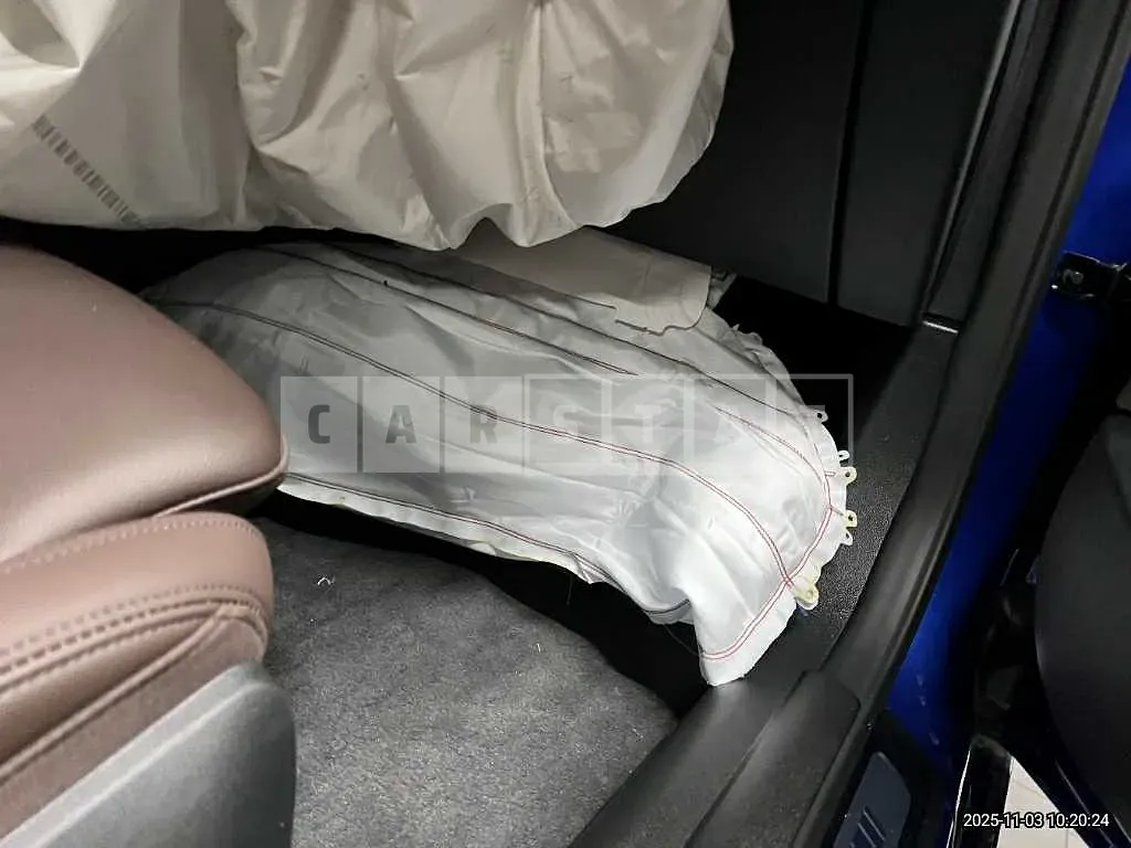 Photo 2 of 31: 2025 BMW 420i Convertible — Korean insurance auction
