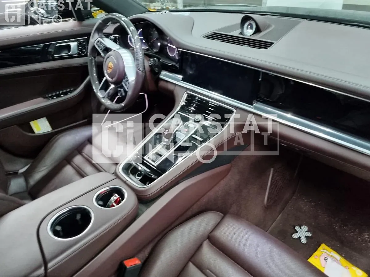 Photo 2 of 14: 2018 Porsche Panamera 4S — Korean insurance auction