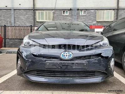 Photo 1 of 36: 2018 Toyota Prius E, VIN JTDKBRFU1J3604397 — Korean insurance auction