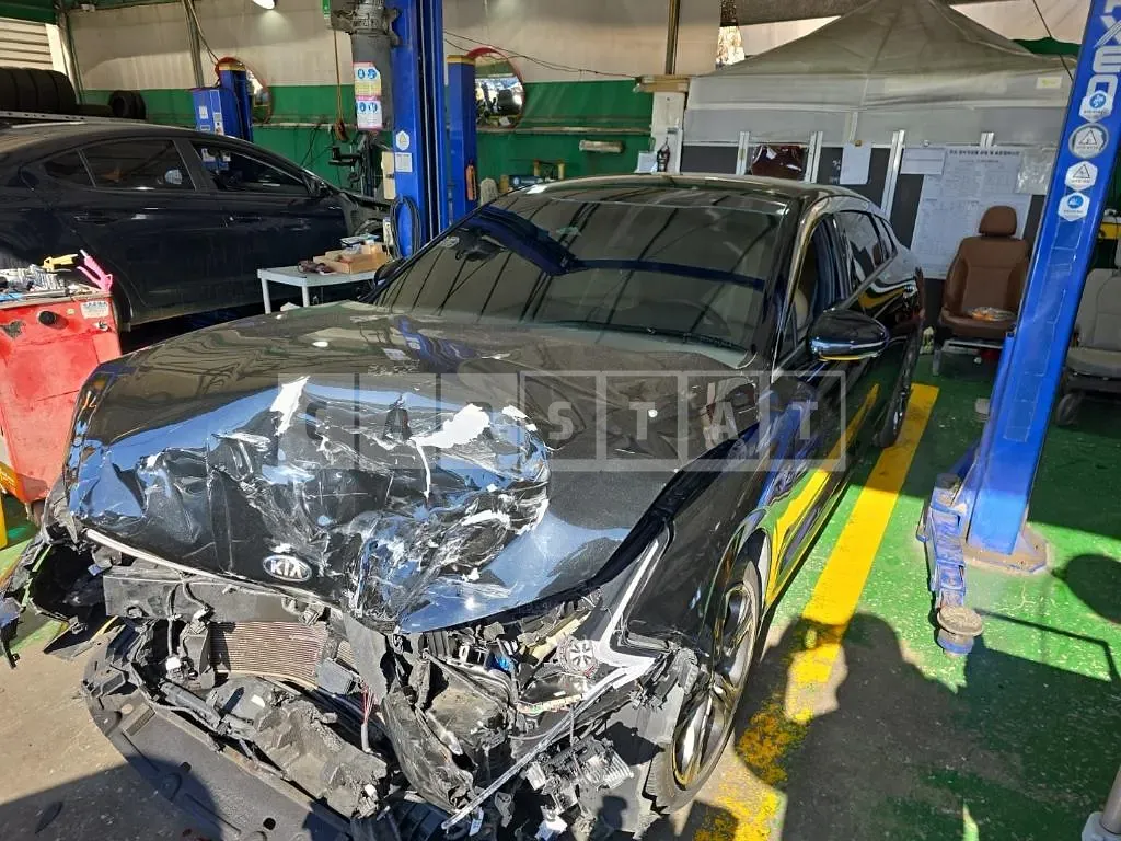 Photo 2 of 16: 2021 Kia K5, VIN KNAG341ABMA143842 — Korean insurance auction