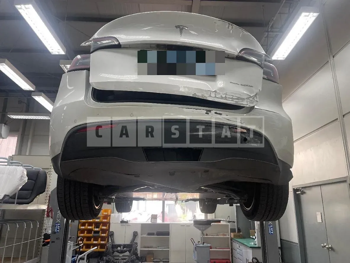 Photo 2 of 33: 2022 Tesla Model Y Long Range, VIN 7SAYGDEE6NF496752 — Korean insurance auction