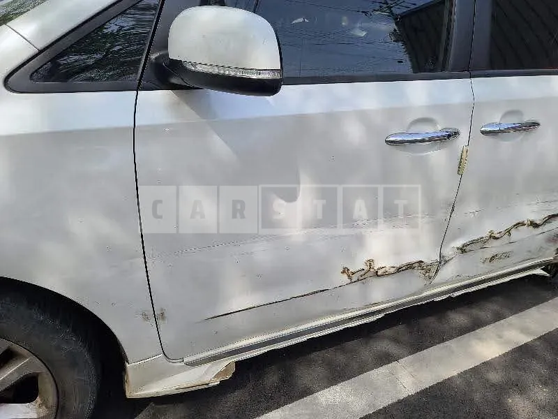 Photo 2 of 24: 2015 Kia Carnival, VIN KNAMC81ABFS078776 — Korean insurance auction