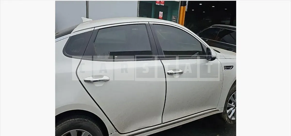 Photo 2 of 39: 2016 Kia K5 LPG, VIN KNAGU416BHA133233 — Korean insurance auction