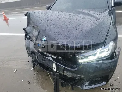Photo 1 of 38: 2022 BMW 530e, VIN WBA51AG01PCL32839 — Korean insurance auction