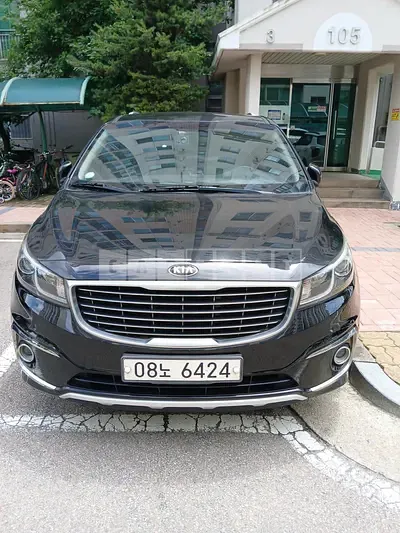 Photo 1 of 3: 2015 Kia All New Carnival 9-Seater Diesel Luxury, VIN KNAMB81ABGS086225 — Korean insurance auction