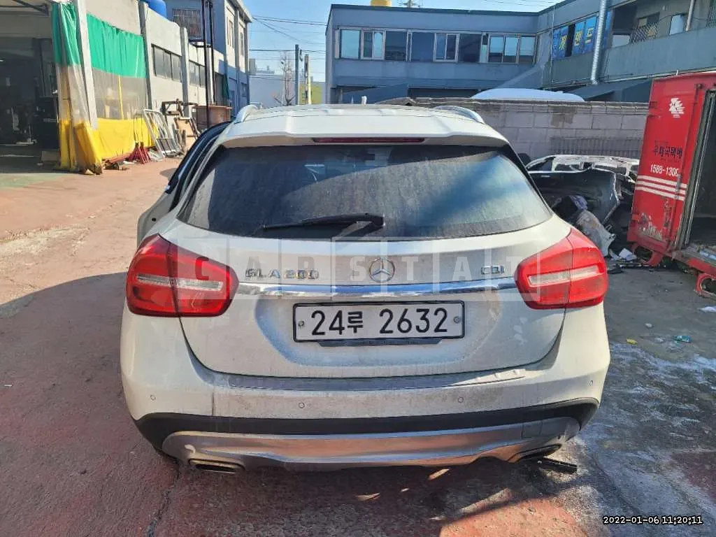 Photo 2 of 27: 2015 Mercedes-Benz GLA200 CDI, VIN WDCTG0JB4FJ067982 — Korean insurance auction