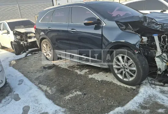 Photo 2 of 17: 2017 Kia Sorento, VIN KNAPK81ABHA339339 — Korean insurance auction