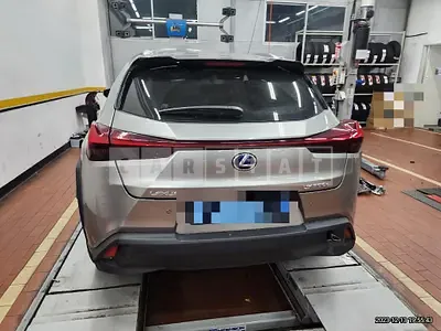 2022 UX 300e