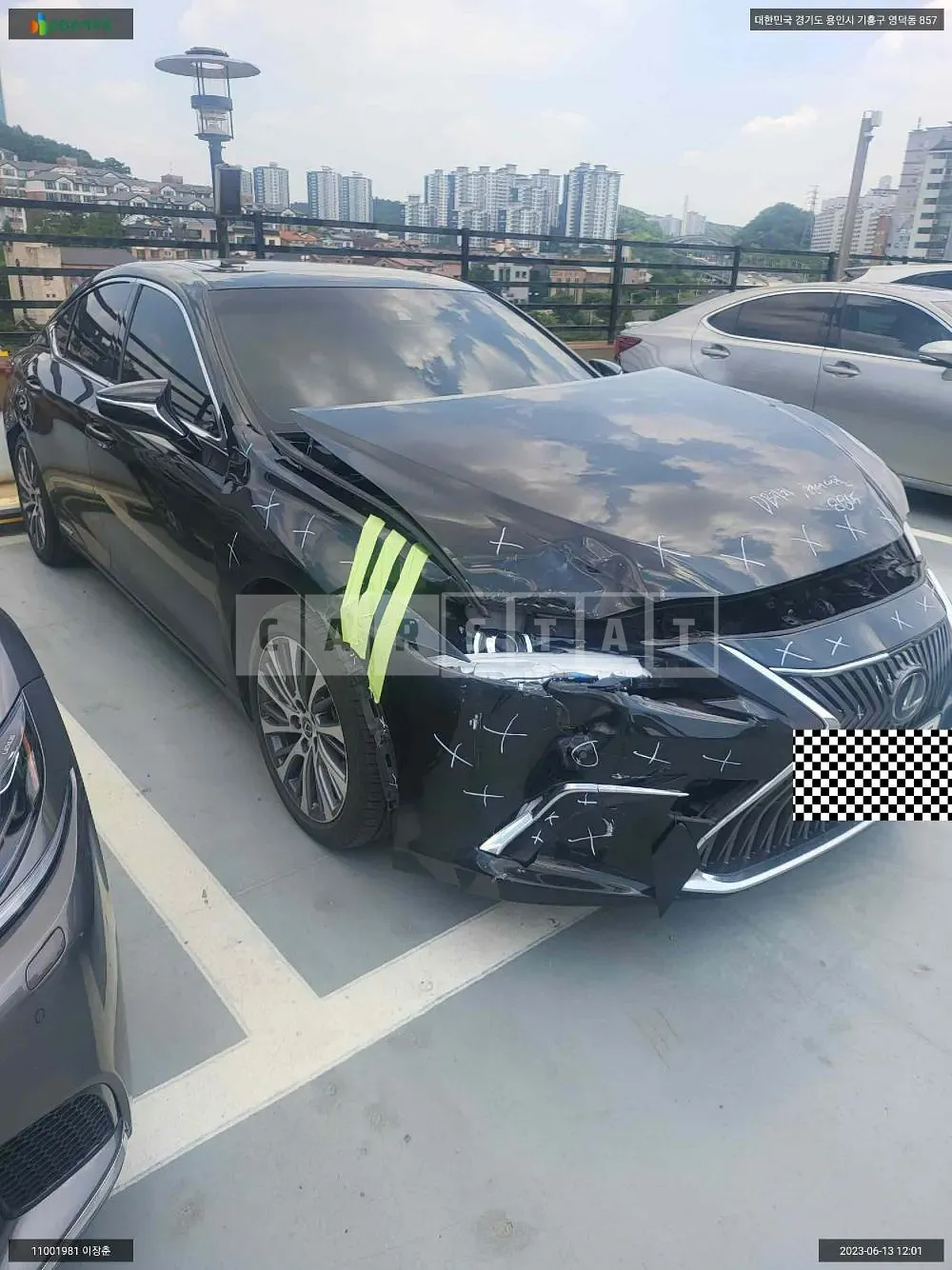 Photo 2 of 13: 2020 Lexus ES300h, VIN JTHB21B10L2082995 — Korean insurance auction