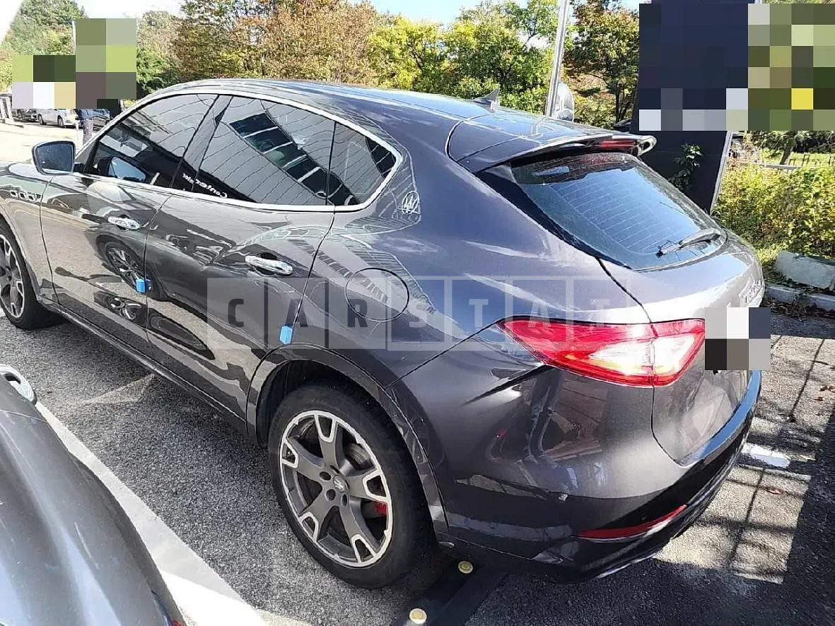 Photo 2 of 10: 2017 Maserati Levante Diesel, VIN ZN661TUG1HX231619 — Korean insurance auction