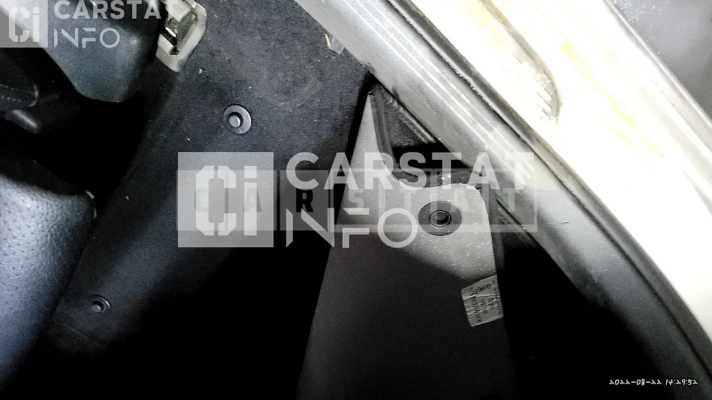 Photo 2 of 13: 2018 Mercedes-Benz Cubbenz C220 d — Korean insurance auction