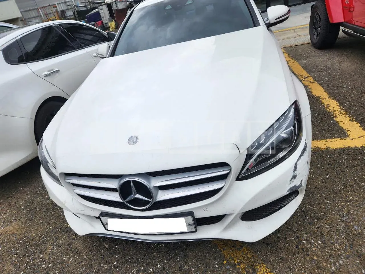 Photo 2 of 11: 2015 Mercedes-Benz C200, VIN WDDWF4CBXGF237587 — Korean insurance auction