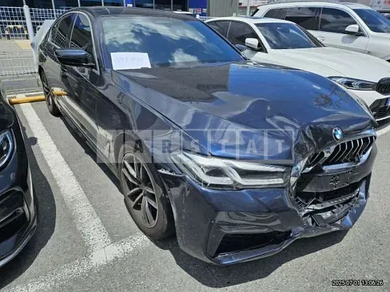 Photo 2 of 42: 2023 BMW 520i — Korean insurance auction