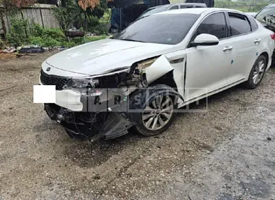 Photo 1 of 32: 2018 Kia K5 — Korean insurance auction