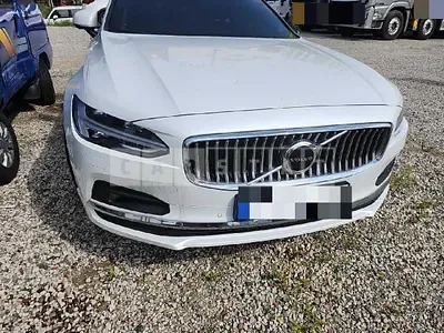 Photo 1 of 46: 2021 Volvo S90B5, VIN LVYPTL12DMP232522 — Korean insurance auction