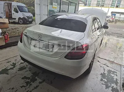 Photo 1 of 10: 2019 Mercedes-Benz C 200 — Korean insurance auction