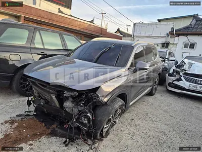Photo 1 of 20: 2018 Hyundai Santa Fe, VIN KMHS381CDKU015653 — Korean insurance auction