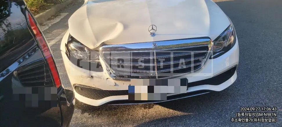 Photo 2 of 6: 2017 Mercedes-Benz E300 — Korean insurance auction