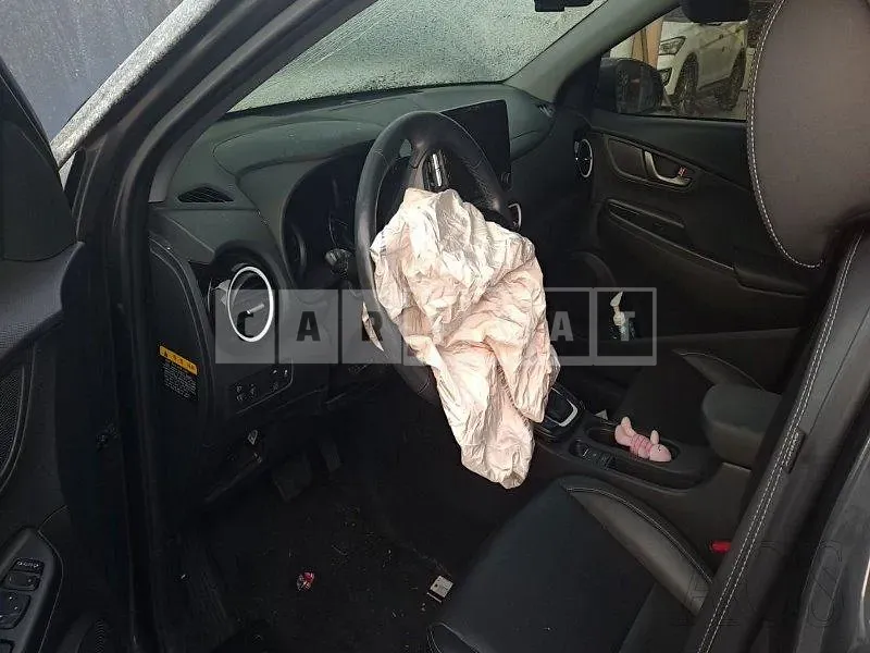 Photo 2 of 29: 2020 Hyundai Kona, VIN KMHK381EGLU030162 — Korean insurance auction