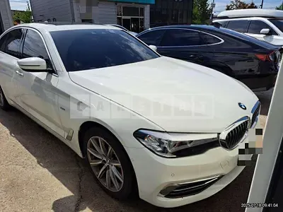 Photo 1 of 15: 2018 BMW 520i — Korean insurance auction