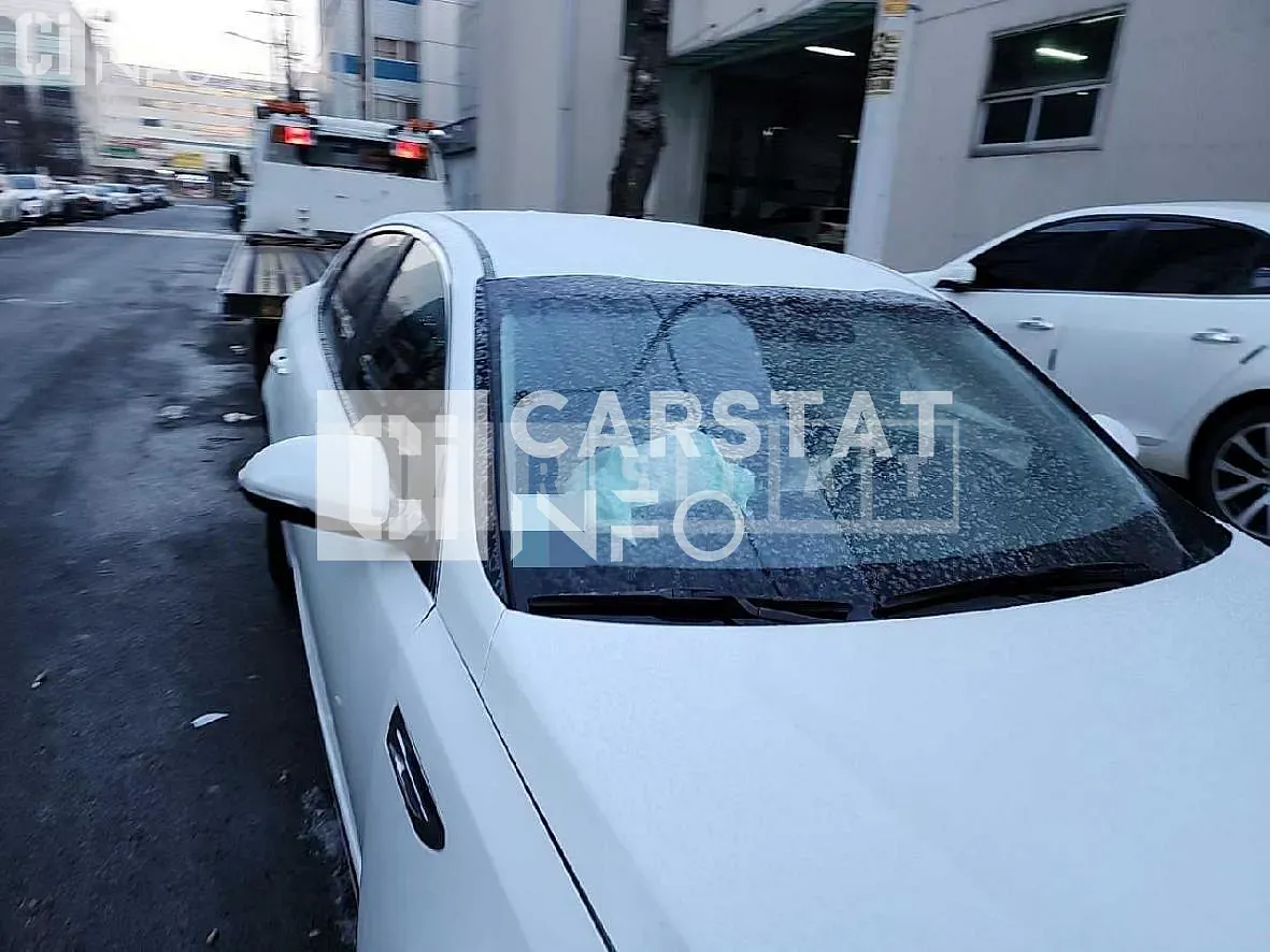 Photo 2 of 76: 2016 Kia K5 1.6, VIN KNAGU417GHA135833 — Korean insurance auction