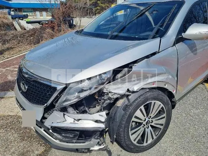 Photo 2 of 3: 2015 Kia Sportage — Korean insurance auction