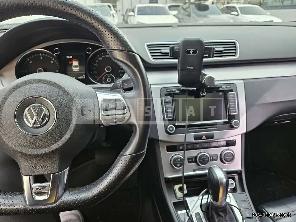 Photo 2 of 35: 2015 Volkswagen CC 2.0 TDI Blue Motion, VIN WVWZZZ3CZFE810717 — Korean insurance auction