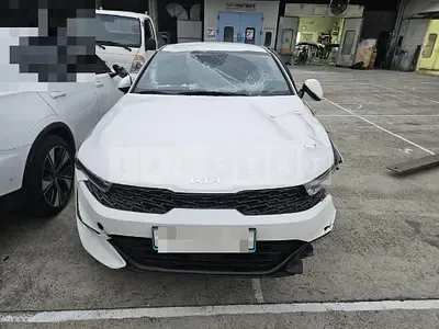 Photo 1 of 12: 2022 Kia K5 — Korean insurance auction