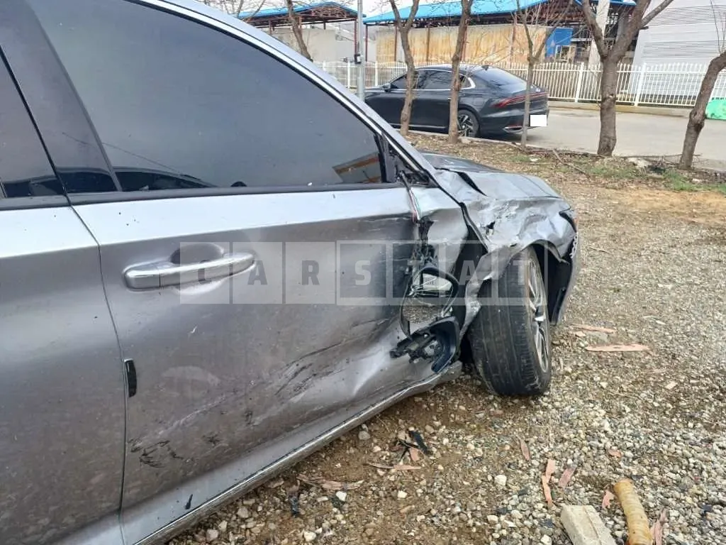 Photo 2 of 10: 2019 Honda Accord Hybrid, VIN 1HGCV3690KA511729 — Korean insurance auction