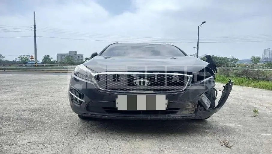Photo 2 of 21: 2015 Kia Sorento 2.0 (4WD) — Korean insurance auction