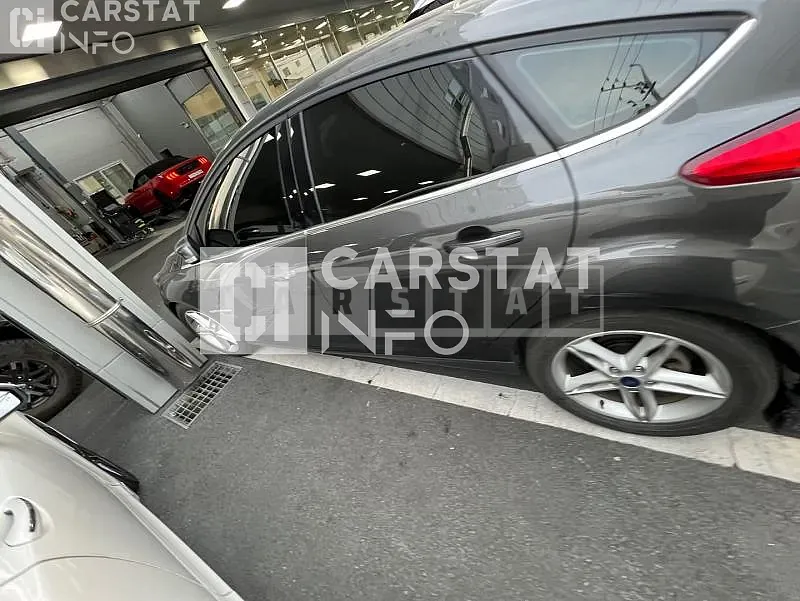 Photo 2 of 10: 2016 Ford Focus, VIN WF05XXGCCGFU19399 — Korean insurance auction
