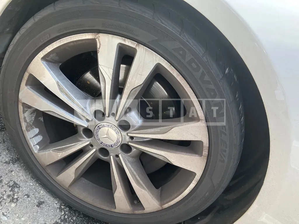 Photo 2 of 35: 2014 Mercedes-Benz E300 — Korean insurance auction