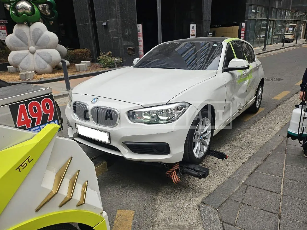 Photo 2 of 10: 2017 BMW 118d, VIN WBA1S510XH5G76898 — Korean insurance auction