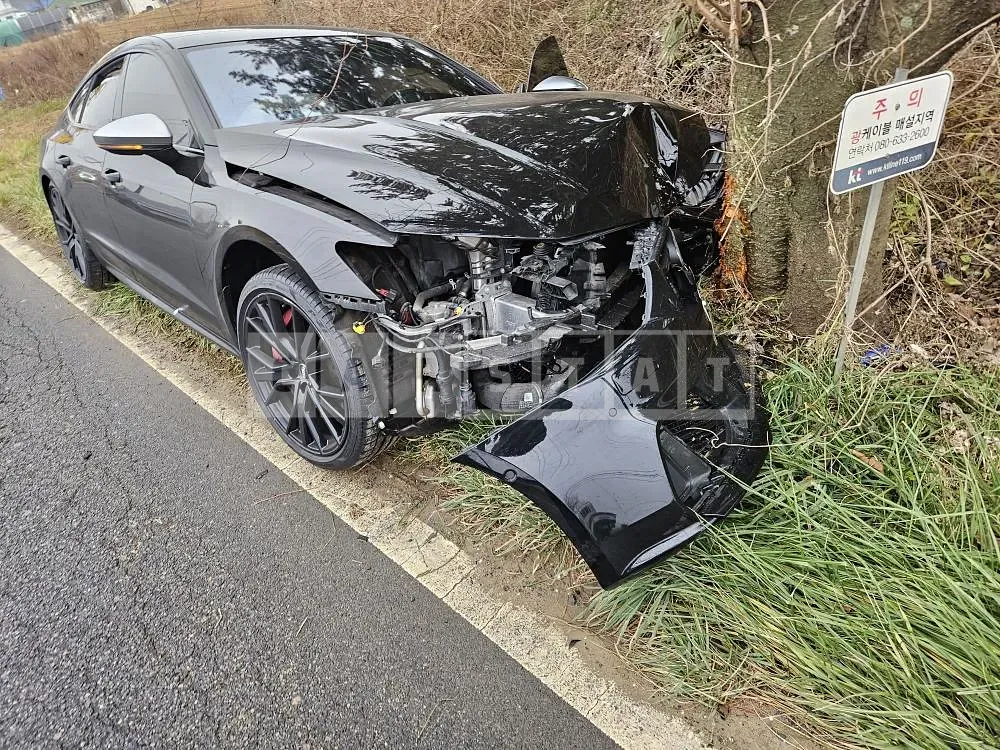 Photo 2 of 29: 2020 Audi S7 TDI, VIN WAUZZZF2XLN082401 — Korean insurance auction