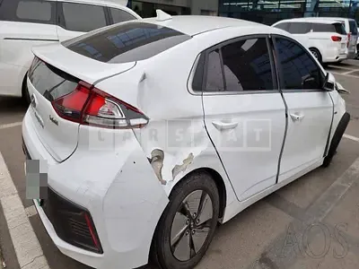 Photo 1 of 50: 2019 Hyundai Ionic Hybrid, VIN KMHC851CGLU170986 — Korean insurance auction