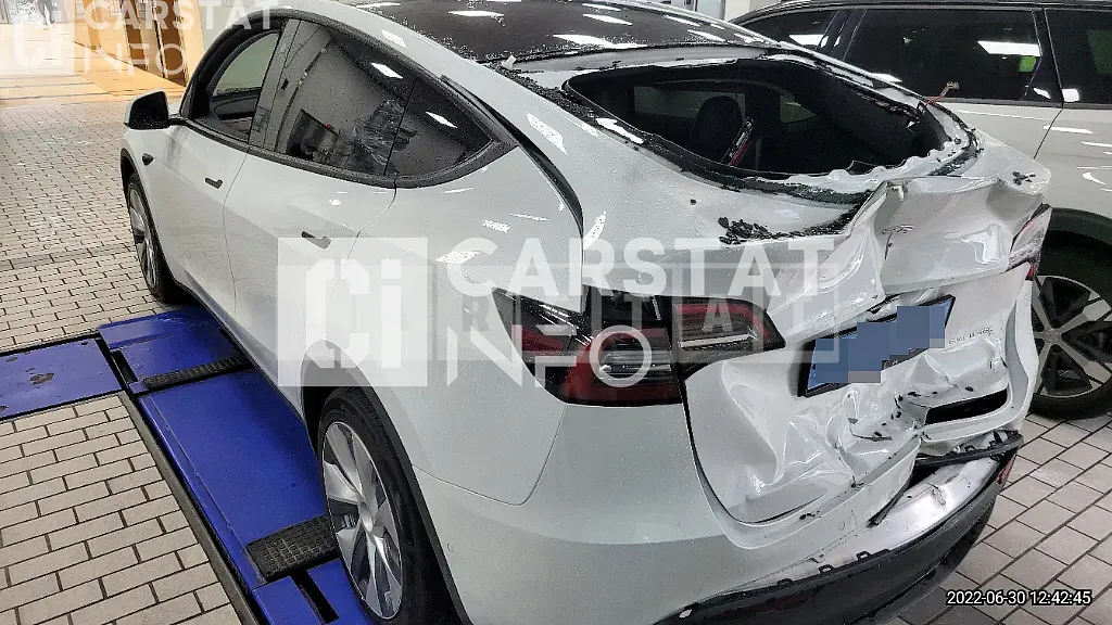 Photo 2 of 10: 2022 Tesla Model Y Long Range — Korean insurance auction