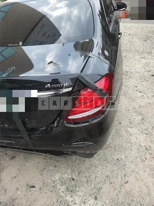 Photo 2 of 7: 2017 Mercedes-Benz E300 4Matic — Korean insurance auction