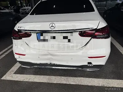 Photo 1 of 28: 2022 Mercedes-Benz E250 — Korean insurance auction