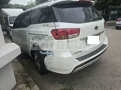 Photo 1 of 8: 2017 Kia Carnival — Korean insurance auction