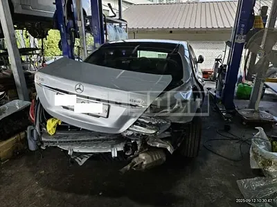 Photo 1 of 23: 2017 Mercedes-Benz E 300 4Matic — Korean insurance auction