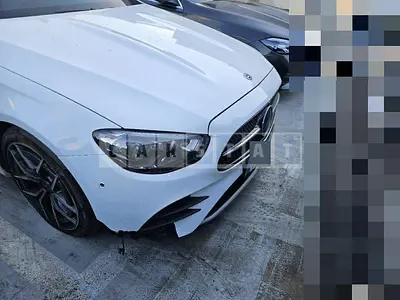 Photo 1 of 62: 2020 Mercedes-Benz E220 d 4Matic — Korean insurance auction