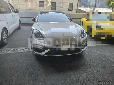 Photo 1 of 37: 2022 Porsche Panamera 4 e-Hybrid — Korean insurance auction